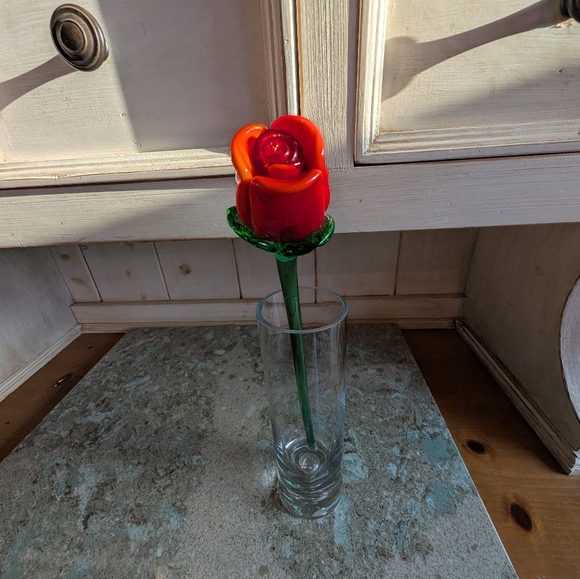 Beautiful Blown Glass Long Stem Red Rose - Picture 1 of 14